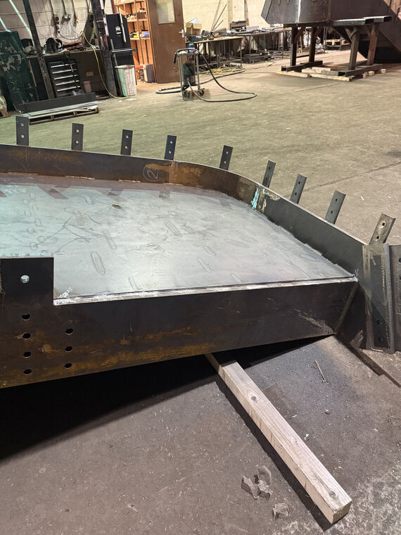 Fabricated steel staircase, side profile